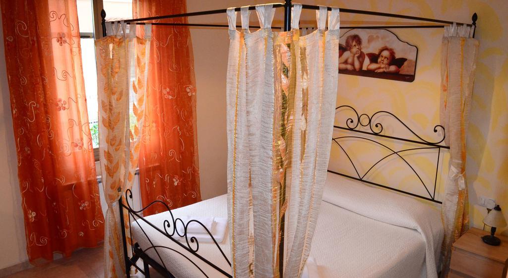 La Casa Delle Rose Room With Air Conditioning La Spezia Bagian luar foto